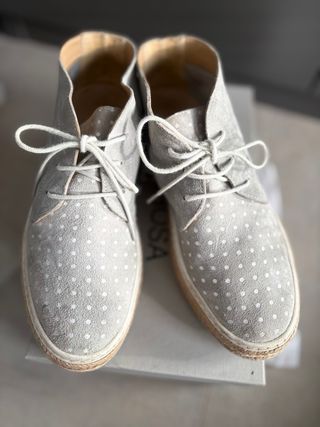 Scarpe Peperosa grigie con pois bianchi