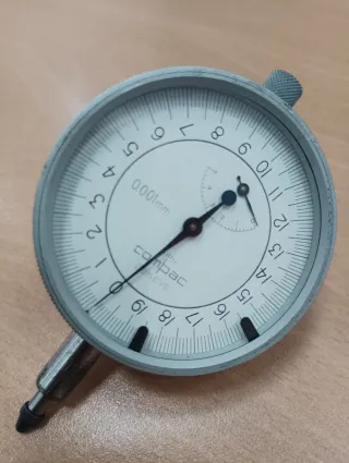 Reloj comparador precisión milesimal