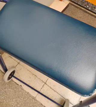 Andador Plegable con Asiento.