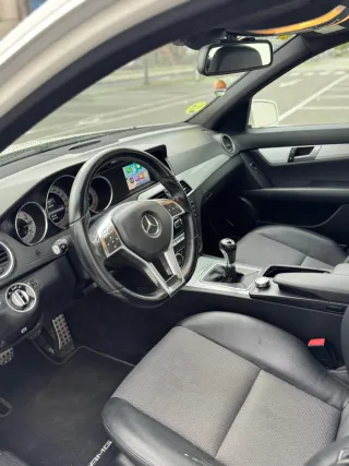 Mercedes-Benz Clase C 200 CDI AMG
