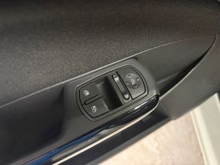 OPEL CORSA 1.2 SELECTIVE 85CV 3 AÑOS DE GARANTIA