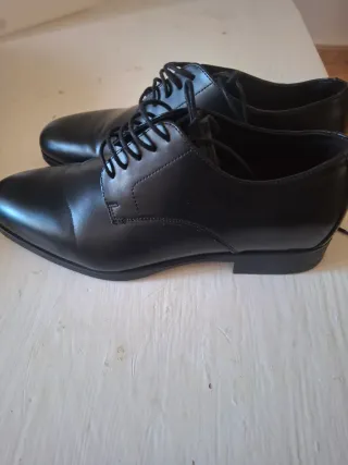 Zapatos negros de vestir