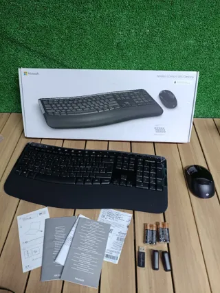 Microsoft – Wireless Comfort Desktop 5050 Alemán