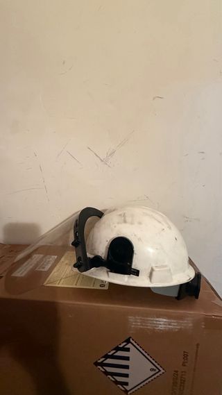 Casco de seguridad Steelpro con pantalla facial