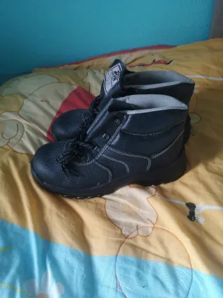 Botas de trabajo.