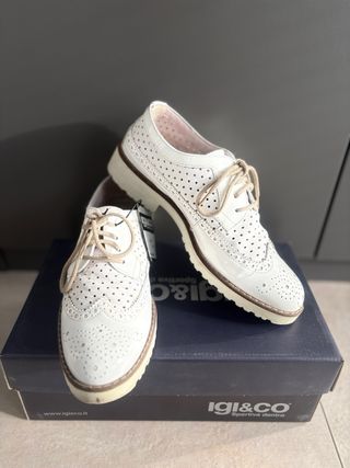 Scarpe Igi&Co bianche con lacci