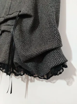 Gonna grigia e nera con cinturino