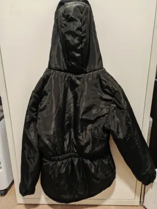 Parka acolchada negra talla S