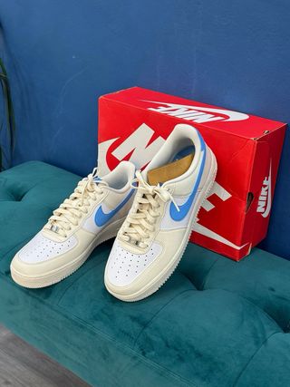 Nike Air Force 1 Beige y Azul