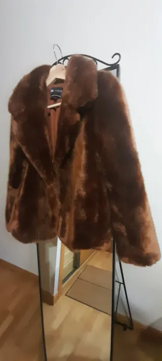 Chaqueta pelo Zara marrón