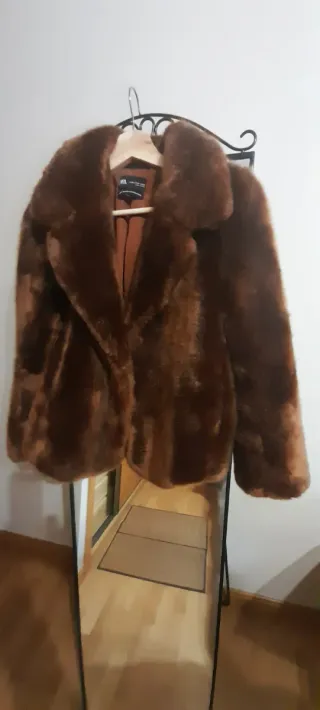 Chaqueta pelo Zara marrón