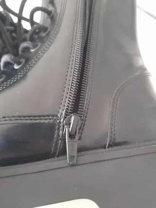 Botas Zara negras con cordones