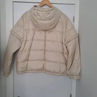 Parka acolchada mujer beige