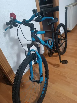 Bicicleta infantil BTWIN azul