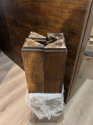 Mesa comedor y 6 sillas madera y ratán