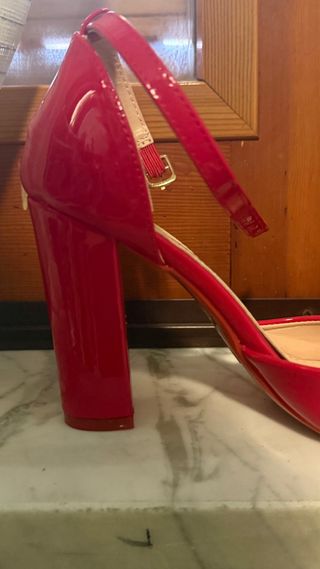 Décolleté vernice tacco largo