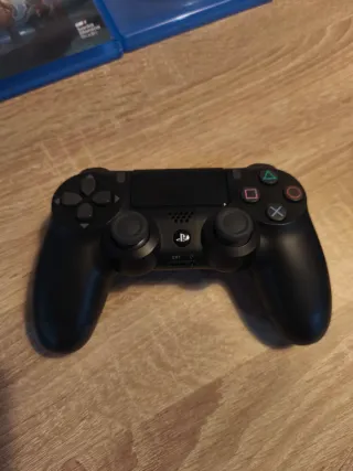 PS4 Slim 500GB + 2 Mandos + 11 Juegos