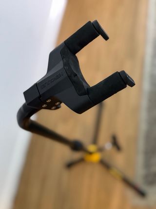 Suporte de Guitarra Hercules