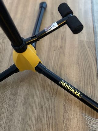 Suporte de Guitarra Hercules