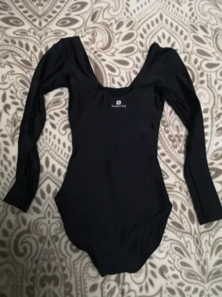 Maillot y mini short talla 2. Falda flamenca t 2-4