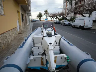 Barca semirrígida Lomac 4.50