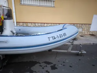 Barca semirrígida Lomac 4.50