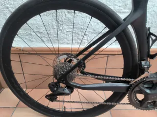 Bicicleta de carretera Cube agree c62. Carbono