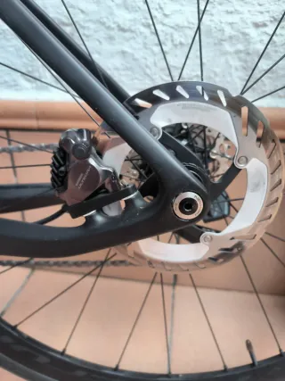 Bicicleta de carretera Cube agree c62. Carbono