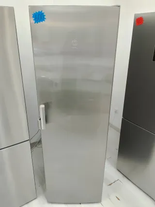 Congelador Vertical Balay Inox