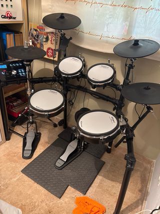 Roland TD-25KV 1600€ Error APP