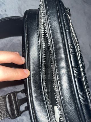 Riñonera Louis Vuitton Negra