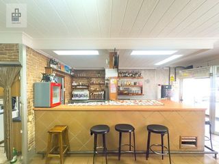 Local comercial en venta en El Castell-Poble Vell en Castelldefels