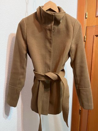 Chaqueta de paño marrón con cinturón