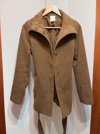 Chaqueta de paño marrón con cinturón