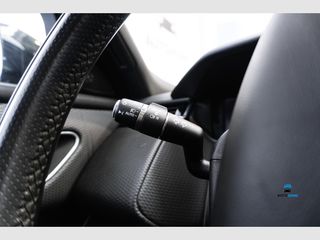 Land Rover Range Rover Velar 2.0D D240 R-Dynamic 4WD Auto