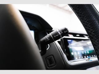 Land Rover Range Rover Velar 2.0D D240 R-Dynamic 4WD Auto