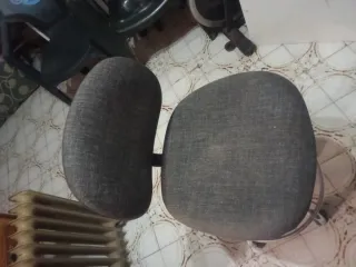 Taburete de trabajo con ruedas