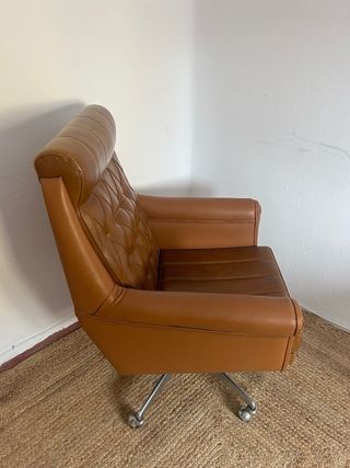 SILLÓN CAPITONÉ HERMANOS VIDAL, AÑOS 60-70.