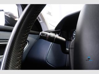 Land Rover Range Rover Velar 3.0D D300 R-Dynamic SE 4WD Auto