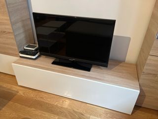 Mueble TV moderno blanco y madera