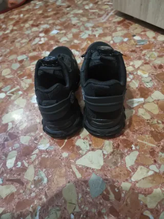 Zapatos de trabajo negros