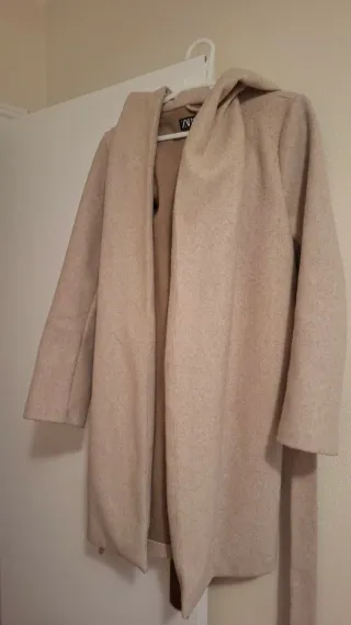 Abrigo Zara Marrón Talla L con Cinturón