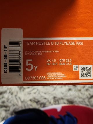 Nike Team Hustle D 10 Flyease