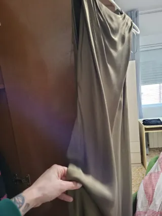 Vestido fiesta verde oliva