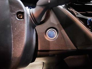 Toyota Corolla 1.8 125H BUSINESS PLUS E-CVT