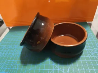 Due ciotole in terracotta