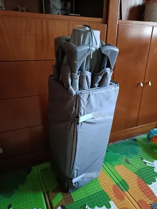 Cuna de viaje plegable gris