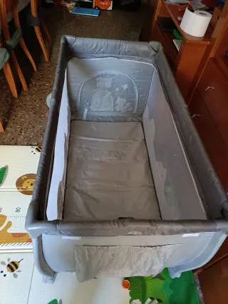 Cuna de viaje plegable gris