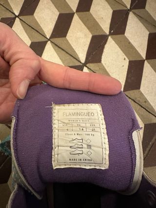 Patines 4 ruedas plateados y turquesa.  Talla 35.