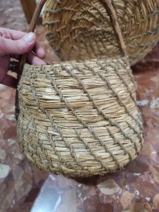 Cestas antiguas de mimbre
